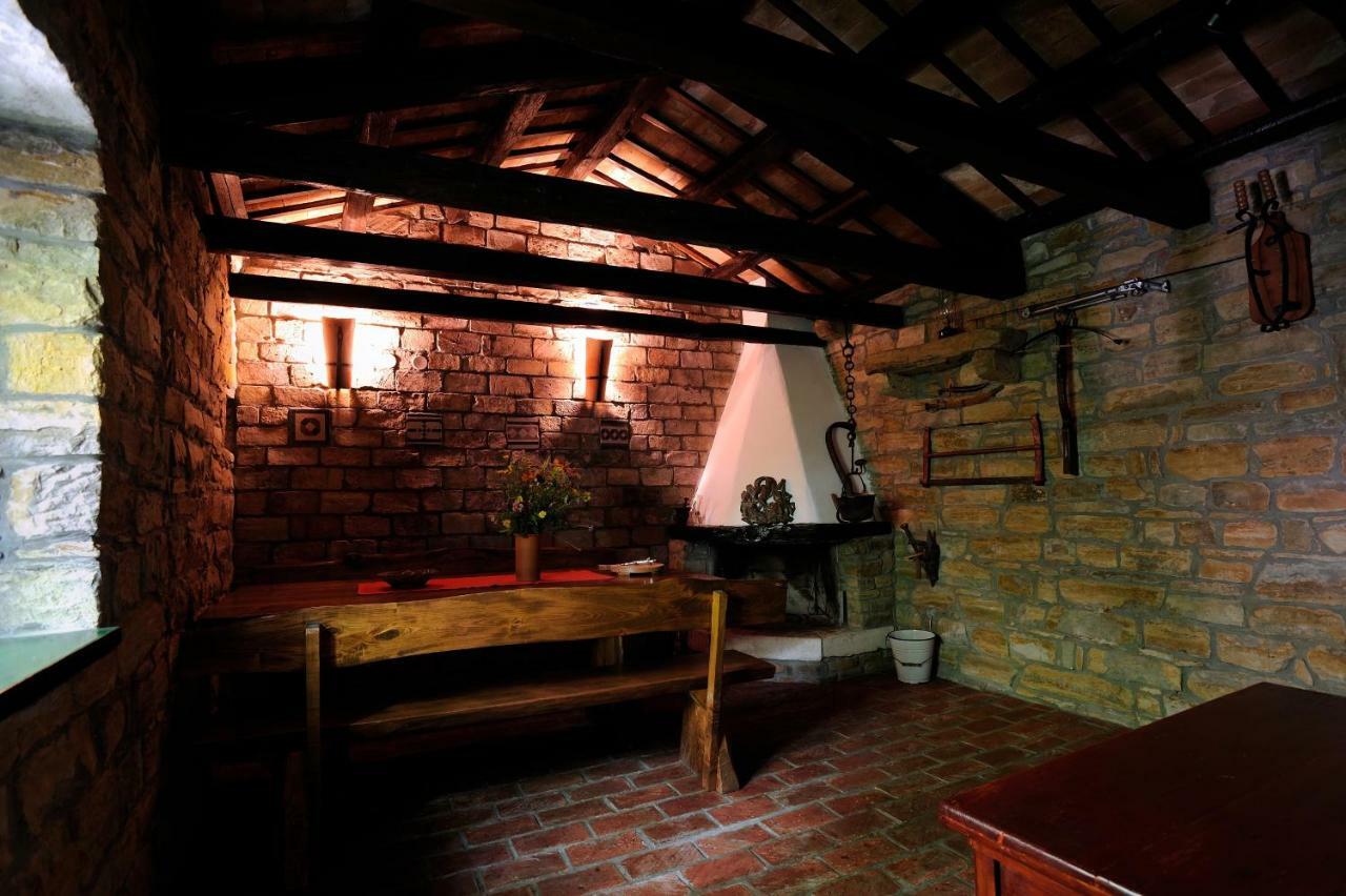 Traditional Istrian Stone House Šmarje Exterior foto